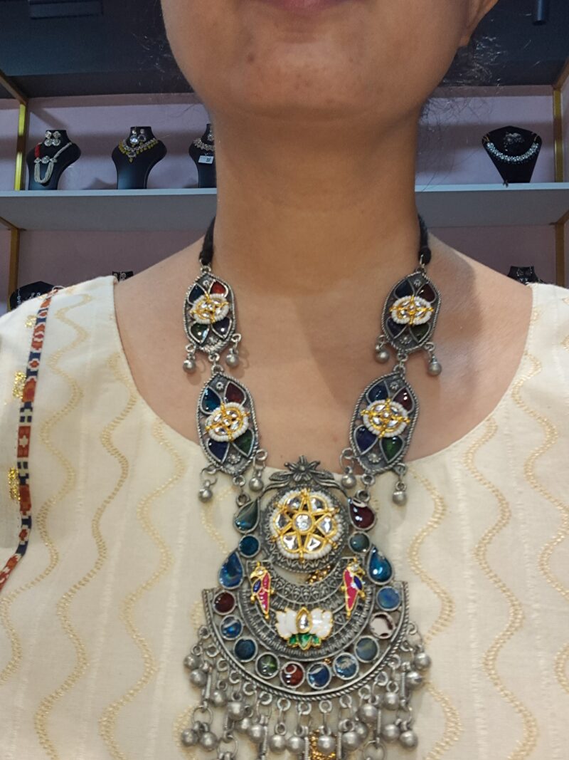 SHAMI pachi kundan Necklace - Image 3
