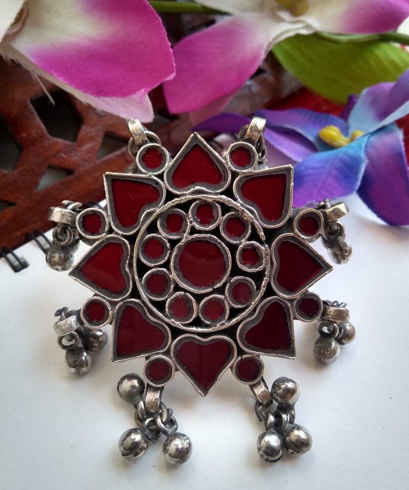 RED AFGHANI GLASS FINGER RING