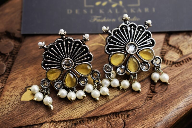 FLOWER STUD EARRING