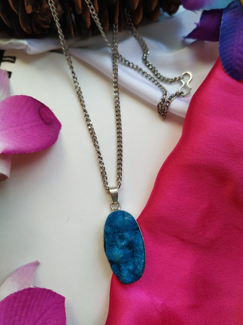 Fancy Design Original Natural Rough Uncut Stones Necklace - BLUE