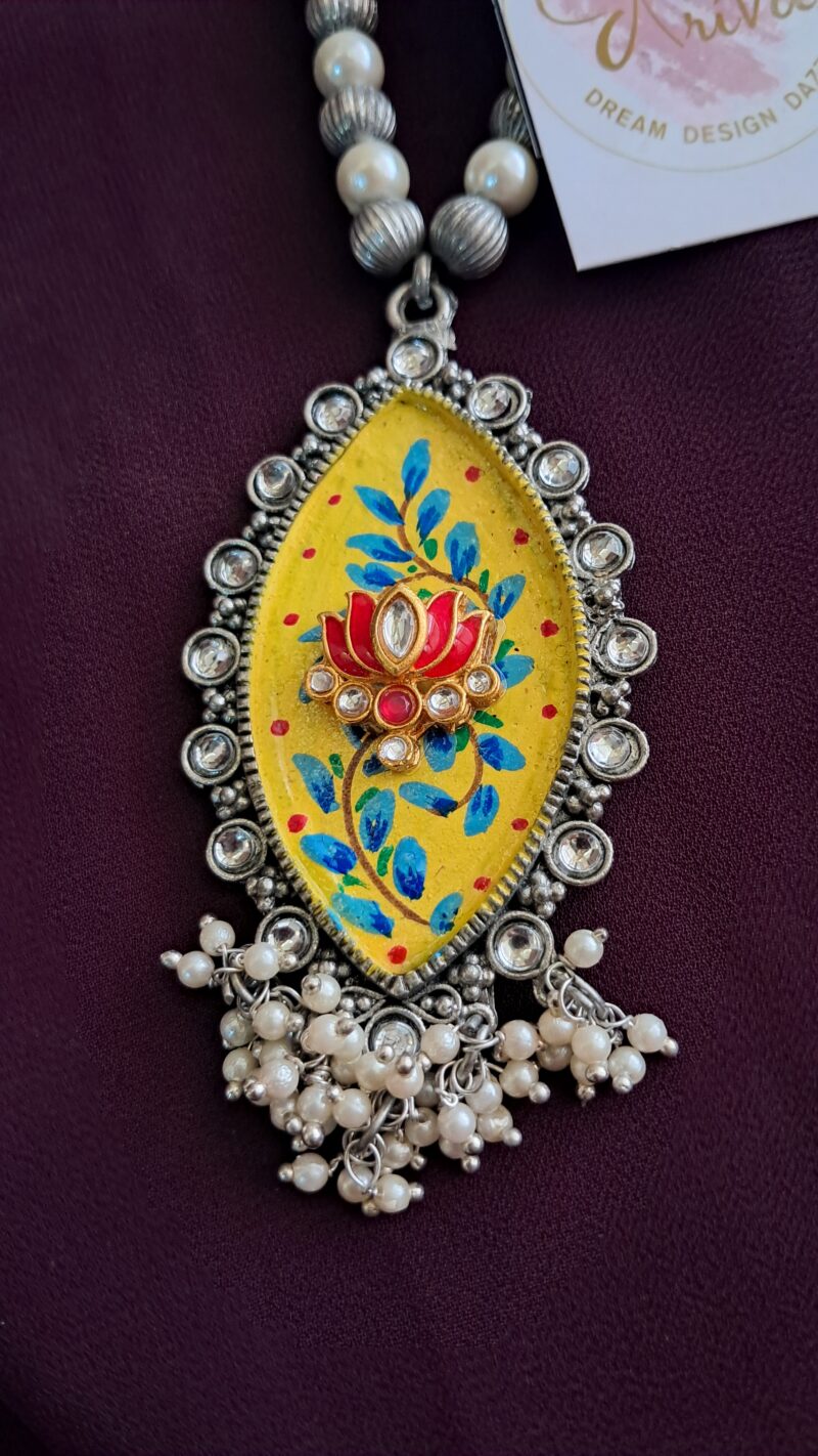 GUNIKA pachi kundan Necklace