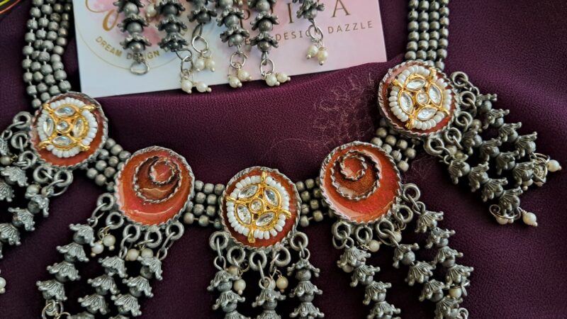 GIRISHA PACHI KUNDAN NECKLAE - Image 4