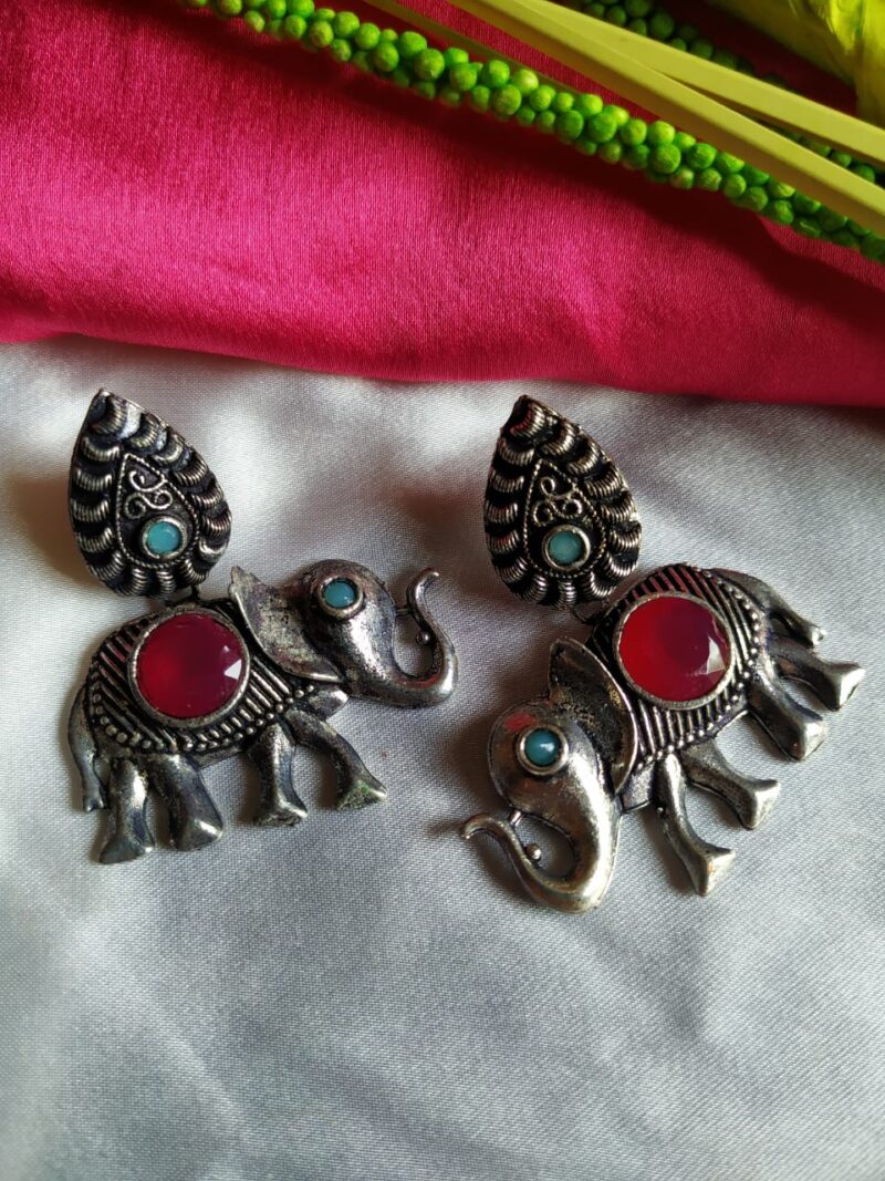 ELEPHANT EARRING