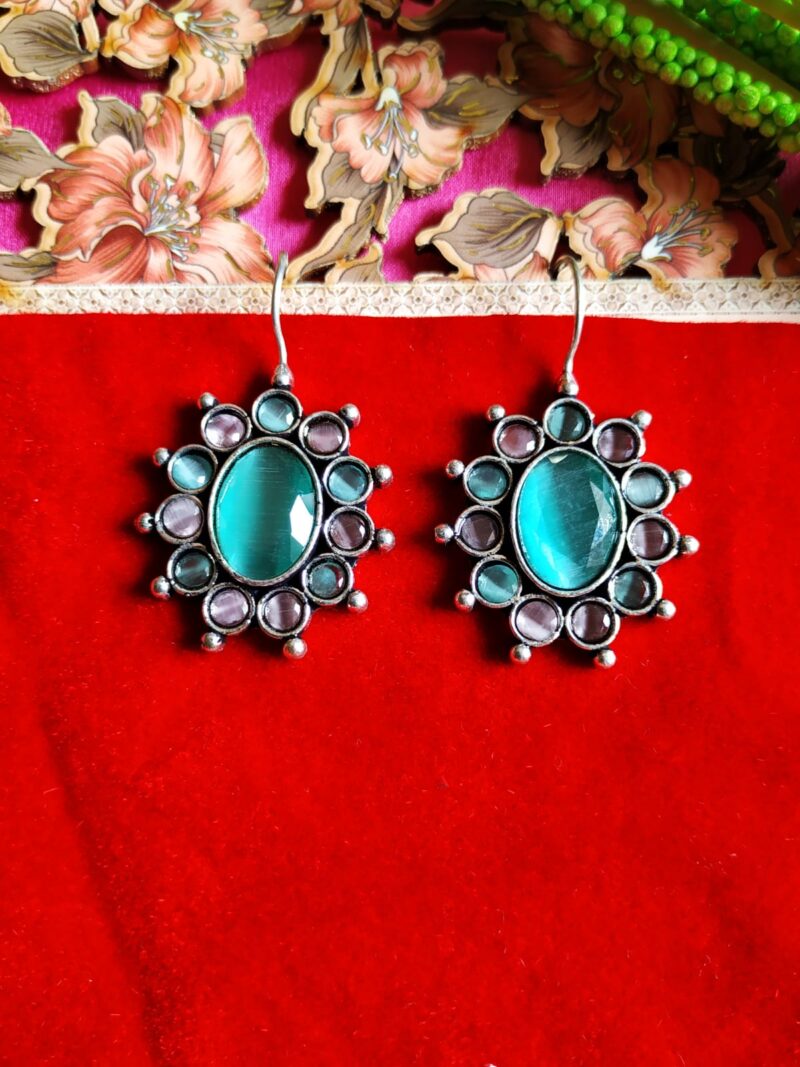 NIMMI DROP EARRINGS