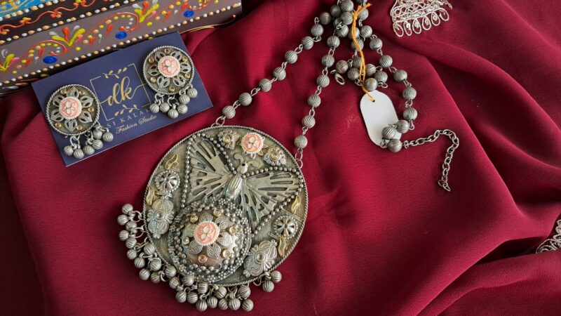 Adalar pachi kundan necklace