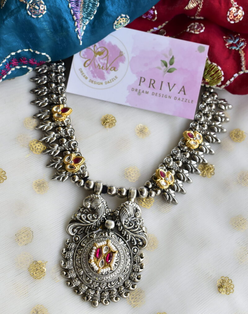ARTHA PACHI KUNDAN NECKLACE