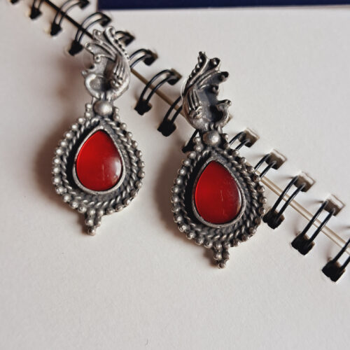 PRAVYU EARRING