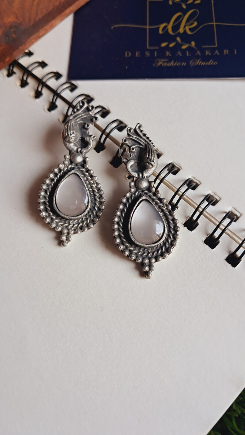 PRAVYU EARRING - Image 2