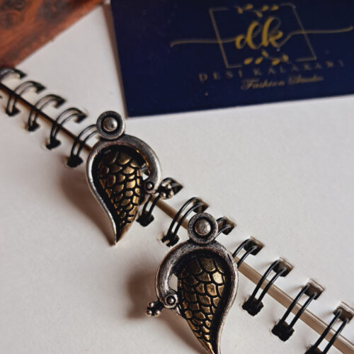 LAAVI EARRING