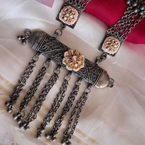ISHVARA pachhi kundan necklace
