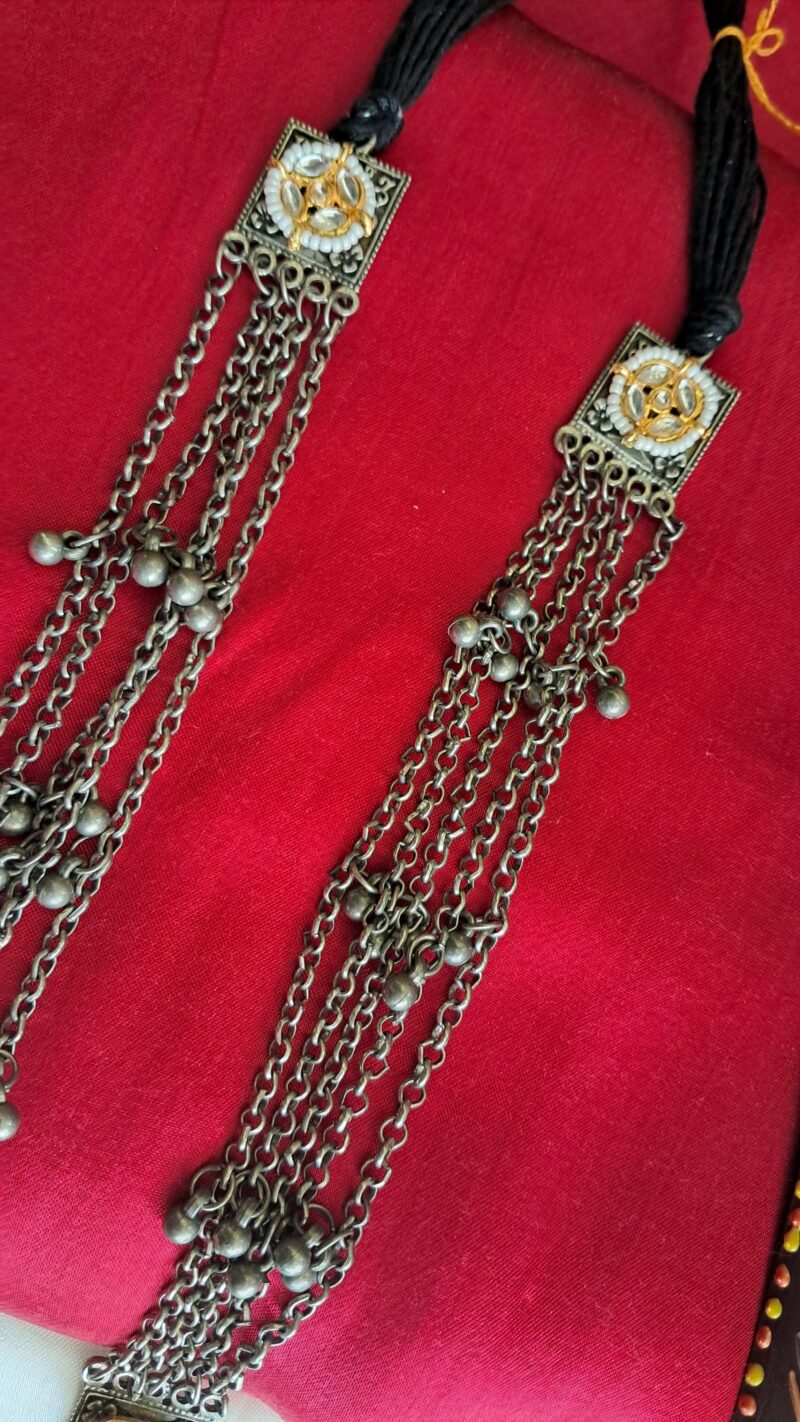 ISHVARA pachhi kundan necklace - Image 3