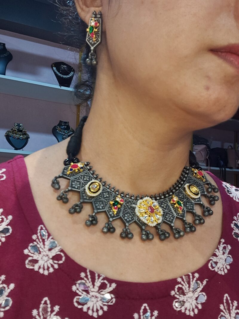 Kyong pachi kundan NECKLACE - Image 3