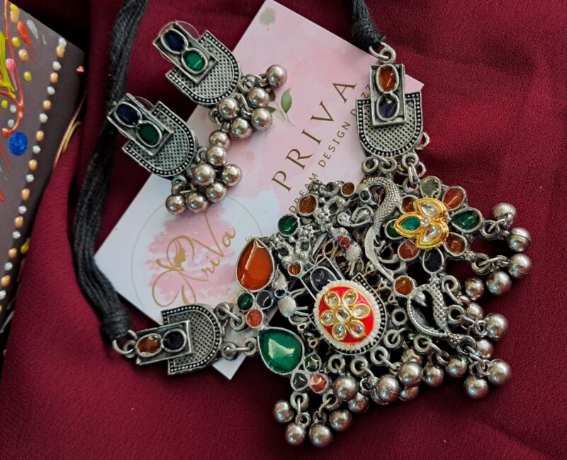 Kyong Pachi kundan NECKLACE