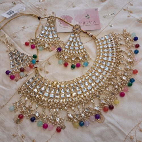 Aahana NECKLACE