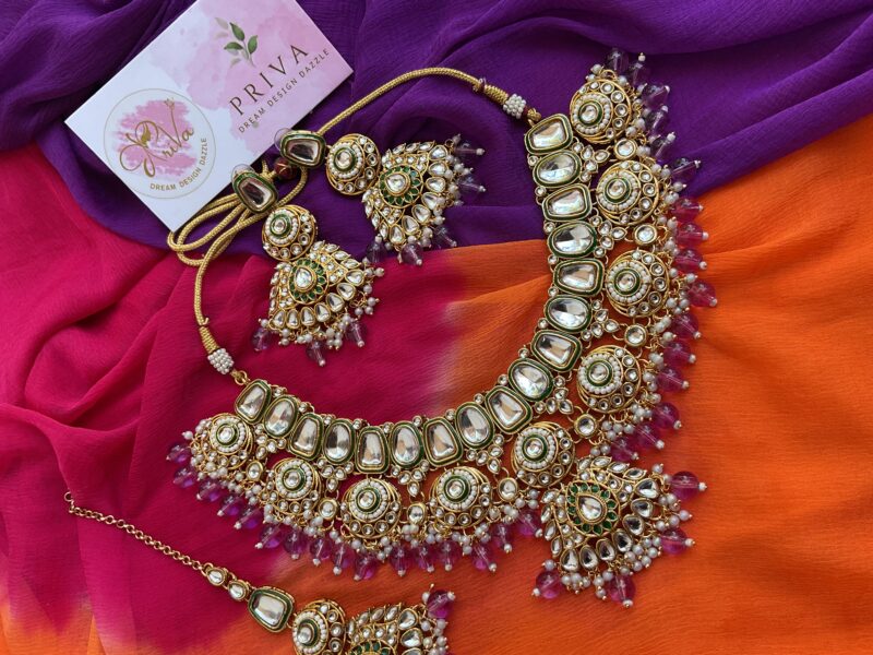 Aahana NECKLACE