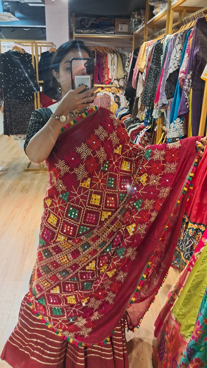 KUTCHI DESIGNER DUPATTA 1 - Image 4