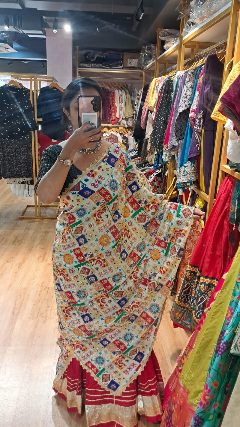 BOX POSITION PRINT DUPATTA 1 - Image 2