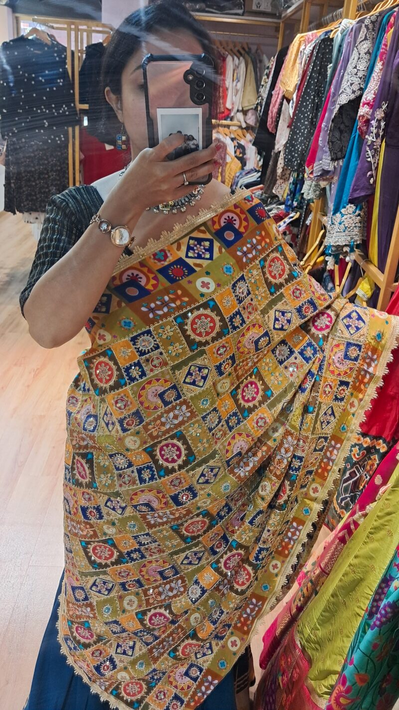 BOX POSITION PRINT DUPATTA 2 - Image 3