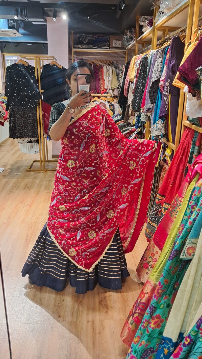 MULTI THREAD VINTAGE DUPATTA - Image 3