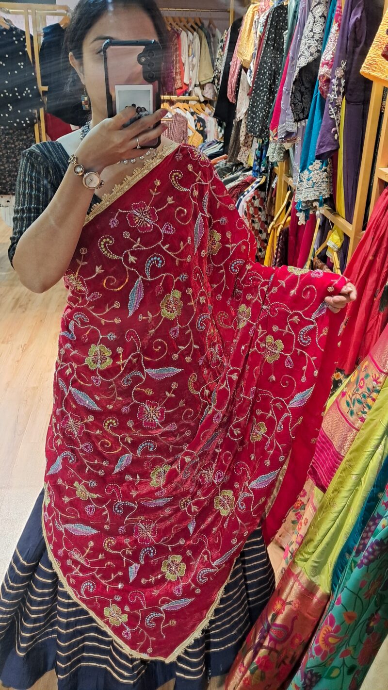 MULTI THREAD VINTAGE DUPATTA - Image 5